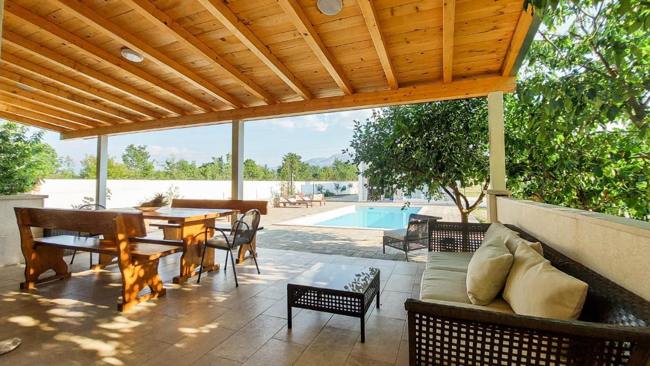 Villa Legacy Krusvar Экстерьер фото