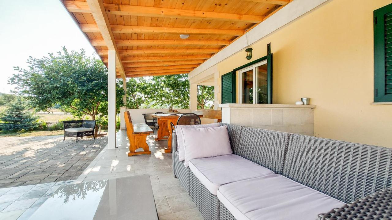 Villa Legacy Krusvar Экстерьер фото