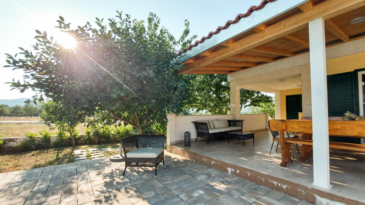 Villa Legacy Krusvar Экстерьер фото