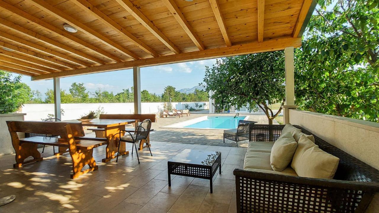 Villa Legacy Krusvar Экстерьер фото