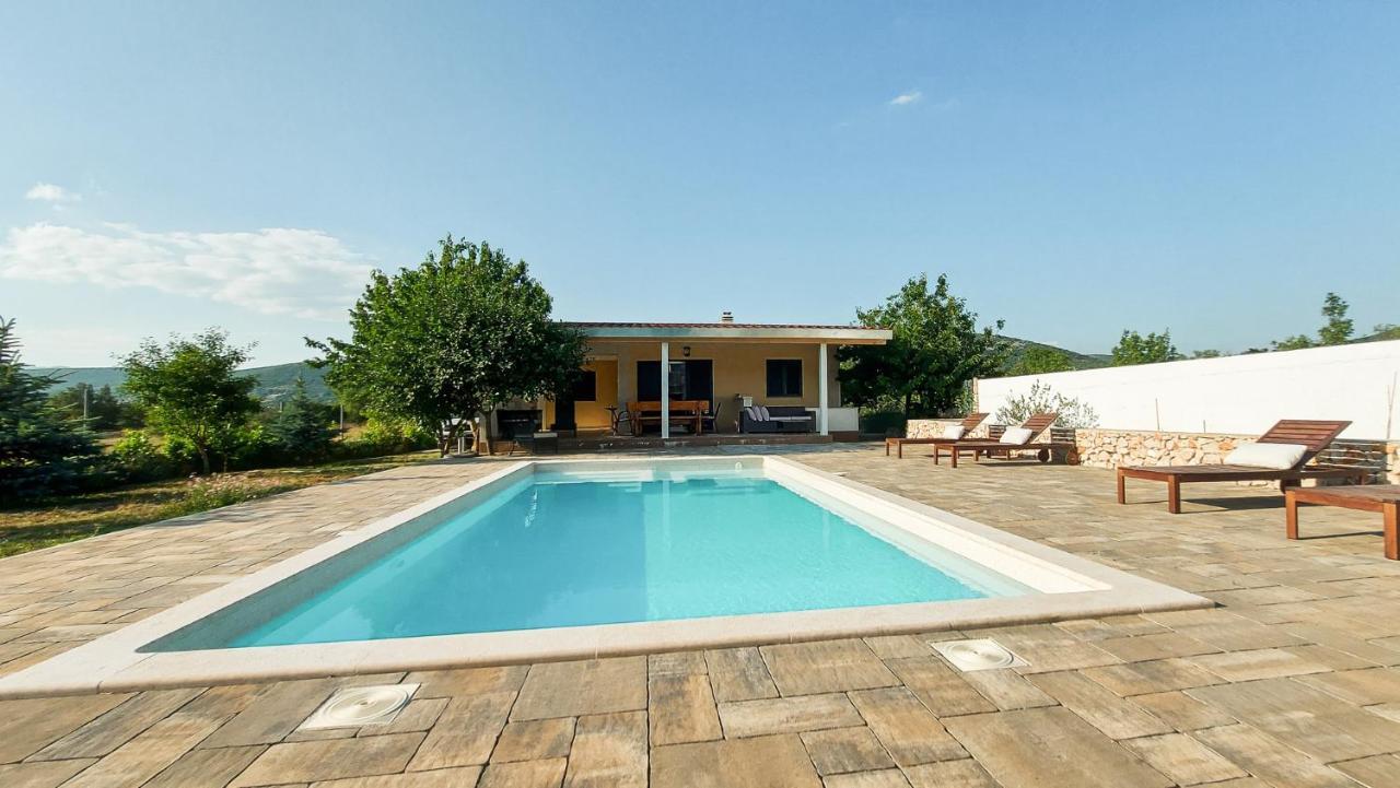 Villa Legacy Krusvar Экстерьер фото