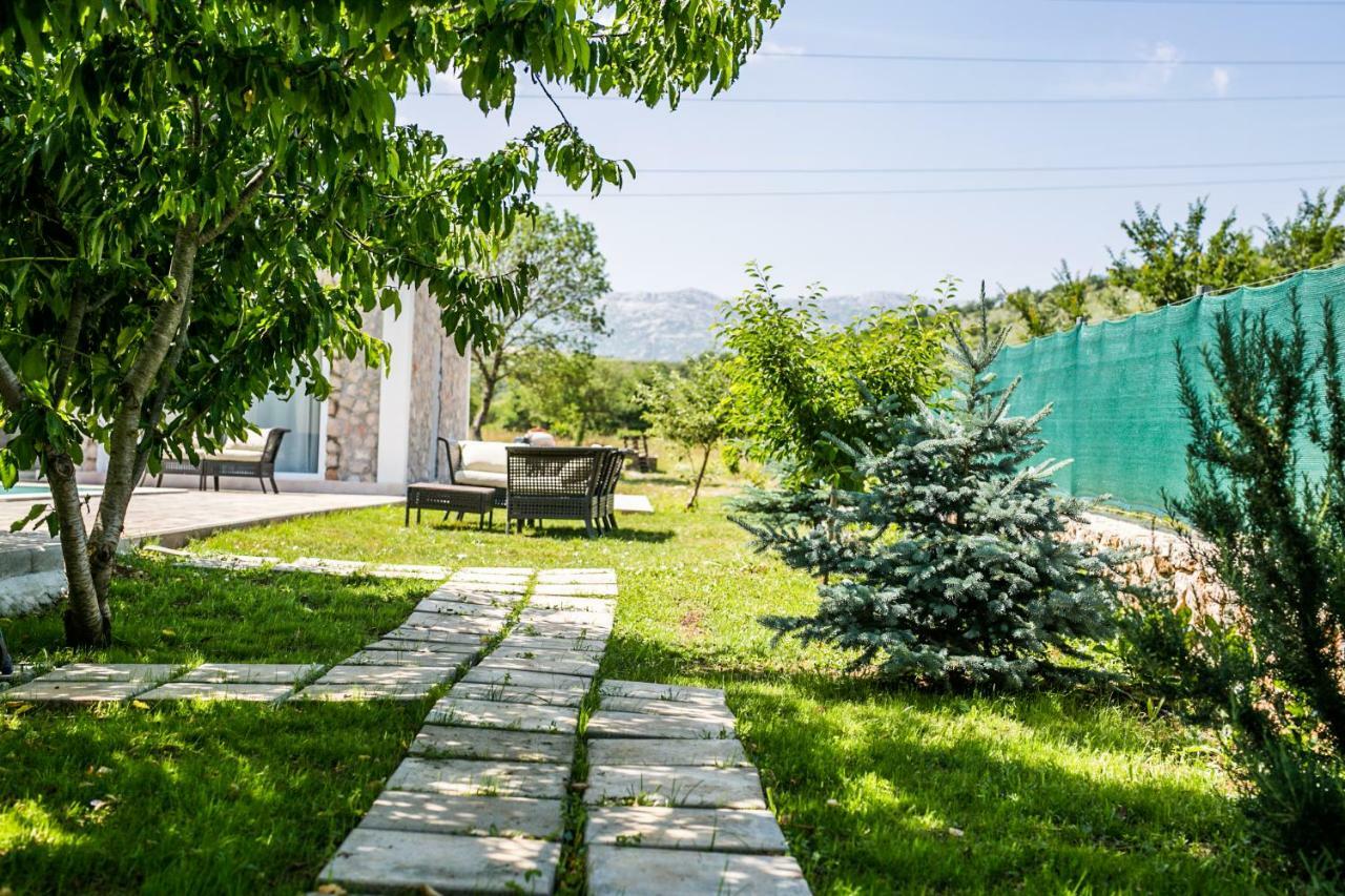 Villa Legacy Krusvar Экстерьер фото